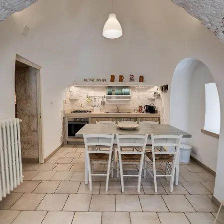 Trulli Di Mezza