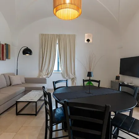 Trulli Di Mezza Cisternino