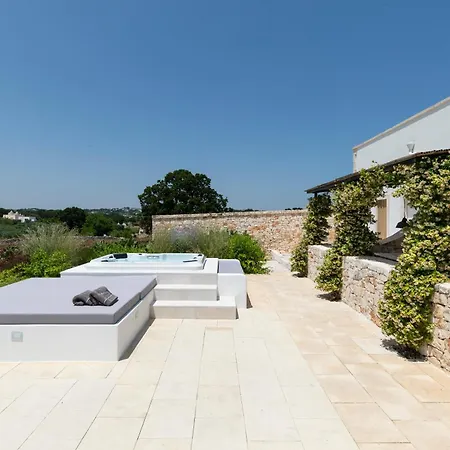 Trulli Di Mezza * Cisternino